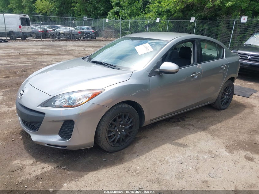 2013 Mazda 3 VIN JM1BL1U79D1705716 IAAI salvage auction — REAR END, Salvage - Greater Than 75% (Maryland), sold $900 on 2026-07-28 (photo 2)