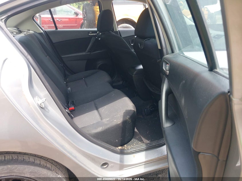 2013 Mazda 3 VIN JM1BL1U79D1705716 IAAI salvage auction — REAR END, Salvage - Greater Than 75% (Maryland), sold $900 on 2026-07-28 (photo 8)