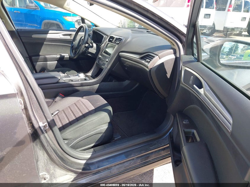 2020 Ford Fusion VIN 3FA6P0LU4LR244944 IAAI salvage auction — NORMAL WEAR, Sf97 (New York), sold $4,525 on 2026-07-27 (photo 5)