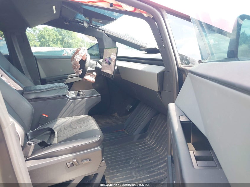 2024 Tesla Cybertruck VIN 7G2CEHED1RA029704 IAAI salvage auction — FRONT END, Salvage Title, sold $15,100 on 2026-07-30 (photo 5)