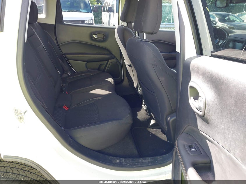 2019 Jeep Compass VIN 3C4NJDAB8KT619591 IAAI salvage auction — NORMAL WEAR, Sf97 (New York), sold $10,500 on 2026-07-31 (photo 8)