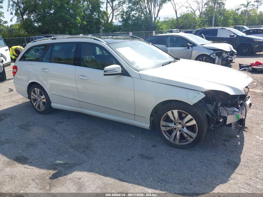 2011 Mercedes-benz E-klasse VIN WDDHH8HB1BA275170 IAAI salvage auction — FRONT END, Rebuildable (Florida), sold $2,950 on 2026-07-06 (photo 1)