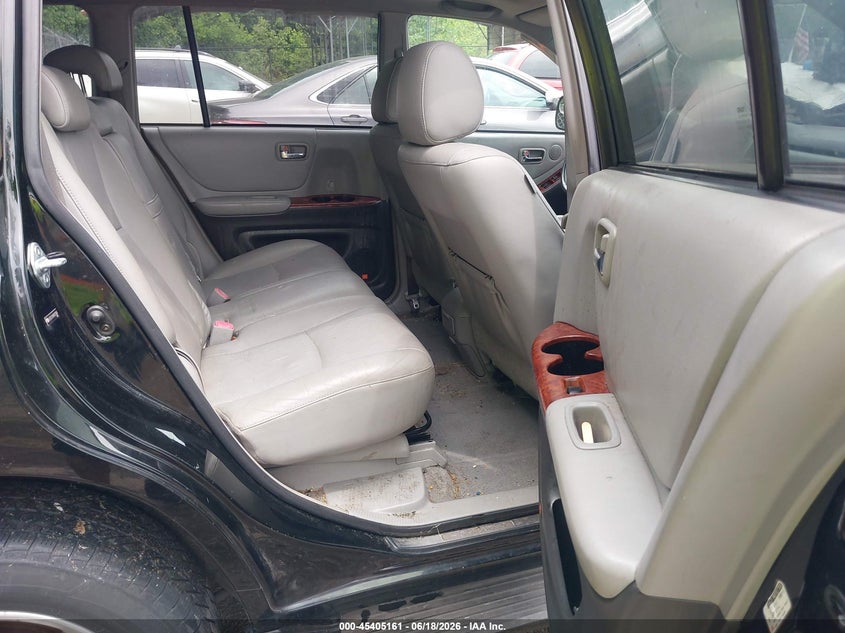 2005 Toyota Highlander VIN JTEEP21A950123061 IAAI salvage auction — NORMAL WEAR, Clear (Maryland), sold $775 on 2026-07-07 (photo 8)