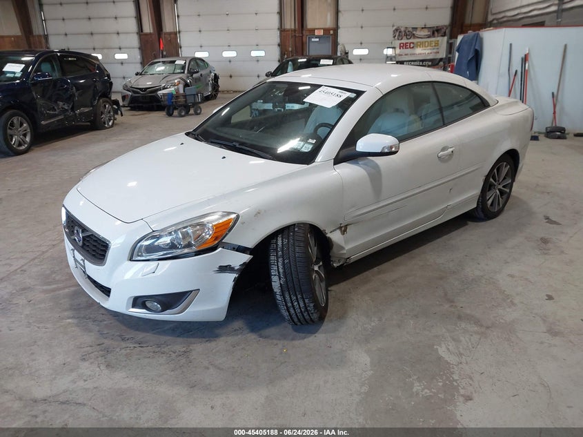 2013 Volvo C70 VIN YV1672MCXDJ144123 IAAI salvage auction — SUSPENSION, Salvage Title, sold $1,400 on 2026-07-22 (photo 2)