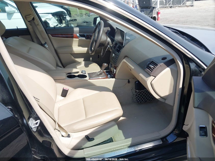 2010 Mercedes-benz C-klasse VIN WDDGF5GB2AR117549 IAAI salvage auction — FRONT END, Salvage (North Carolina), sold $350 on 2026-08-06 (photo 5)