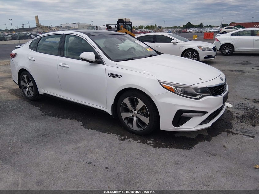 2019 Kia Optima VIN 5XXGT4L38KG379009 IAAI salvage auction — REAR END, Salvage (Missouri), sold $3,000 on 2026-07-29 (photo 1)