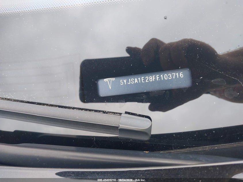 2015 Tesla Model s VIN 5YJSA1E28FF103716 IAAI salvage auction — RIGHT FRONT, Salvage Title, sold $925 on 2026-07-21 (photo 9)