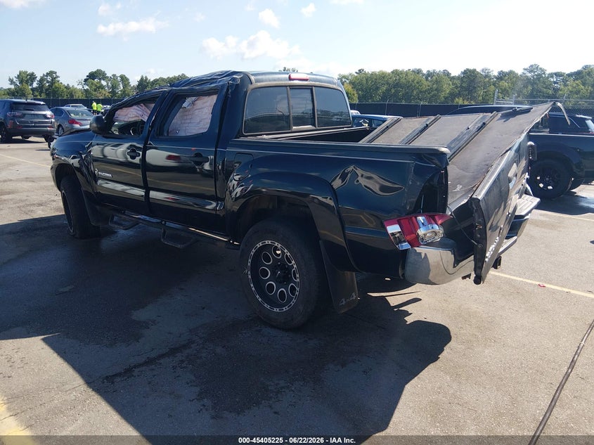 2013 Toyota Tacoma VIN 5TFLU4EN0DX056868 IAAI salvage auction — ROLLOVER, Salvage Title, sold $2,400 on 2026-07-29 (photo 3)