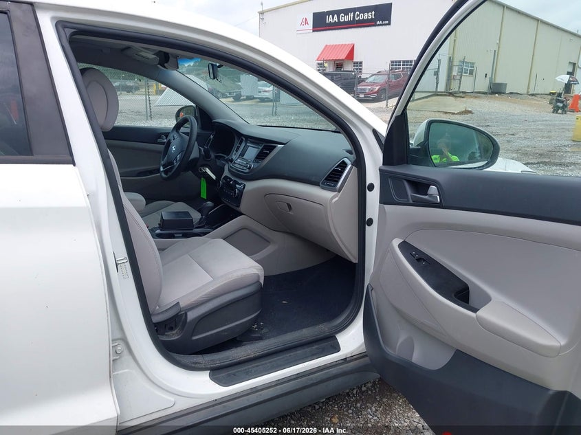 2017 Hyundai Tucson VIN KM8J23A49HU579801 IAAI salvage auction — REAR END, Salvage (Mississippi), sold $1,900 on 2026-07-24 (photo 5)