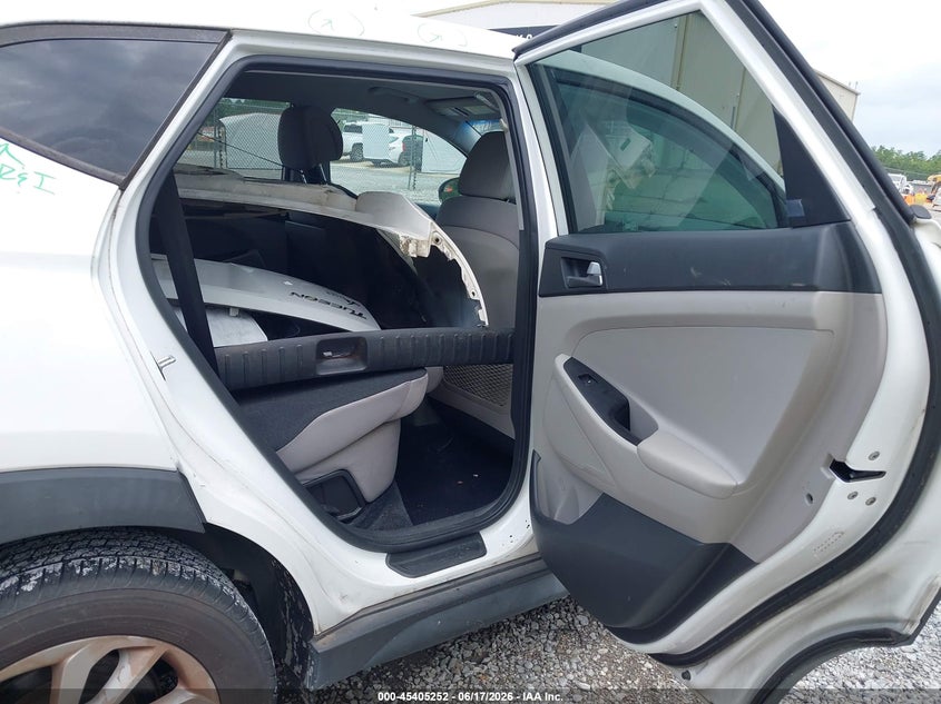 2017 Hyundai Tucson VIN KM8J23A49HU579801 IAAI salvage auction — REAR END, Salvage (Mississippi), sold $1,900 on 2026-07-24 (photo 8)