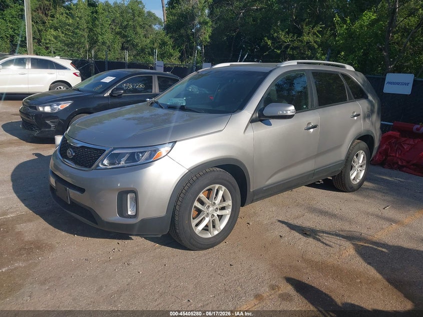 2014 Kia Sorento VIN 5XYKT4A60EG459833 IAAI salvage auction — RIGHT FRONT, Salvage Title, sold $550 on 2026-07-29 (photo 2)
