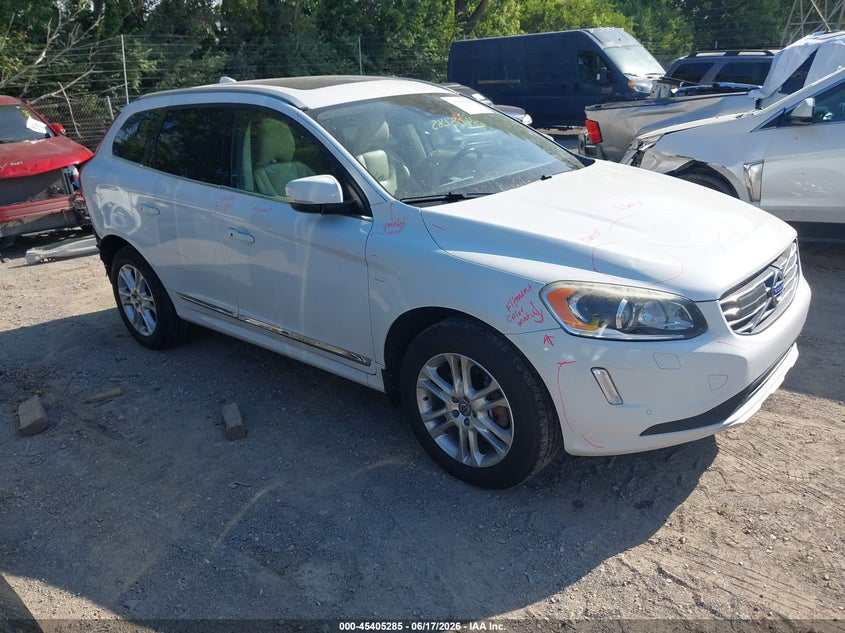 2015 Volvo Xc60 VIN YV4612RM1F2724458 IAAI salvage auction — FRONT & REAR, Salvage Title, sold $850 on 2026-08-18 (photo 1)