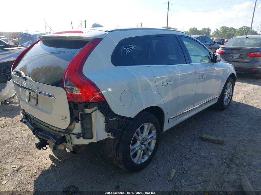 2015 Volvo Xc60 VIN YV4612RM1F2724458 IAAI salvage auction — FRONT & REAR, Salvage Title, sold $850 on 2026-08-18 (photo 4)