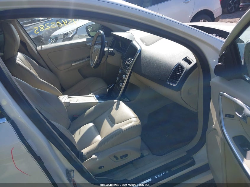 2015 Volvo Xc60 VIN YV4612RM1F2724458 IAAI salvage auction — FRONT & REAR, Salvage Title, sold $850 on 2026-08-18 (photo 5)