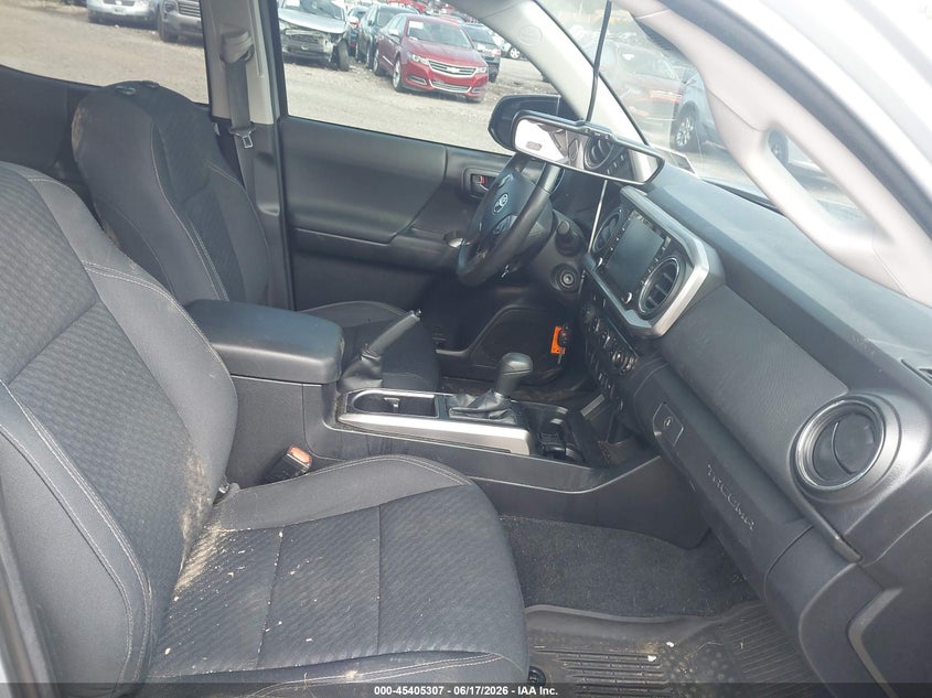 2021 Toyota Tacoma VIN 5TFCZ5AN6MX274083 IAAI salvage auction — LEFT SIDE, Salvage (Pennsylvania), sold $14,350 on 2026-07-31 (photo 5)