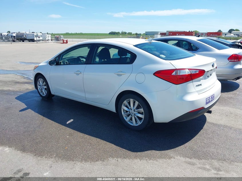 2016 Kia Forte VIN KNAFX4A63G5506819 IAAI salvage auction — SIDE, Salvage (Kansas), sold $800 on 2026-07-09 (photo 3)