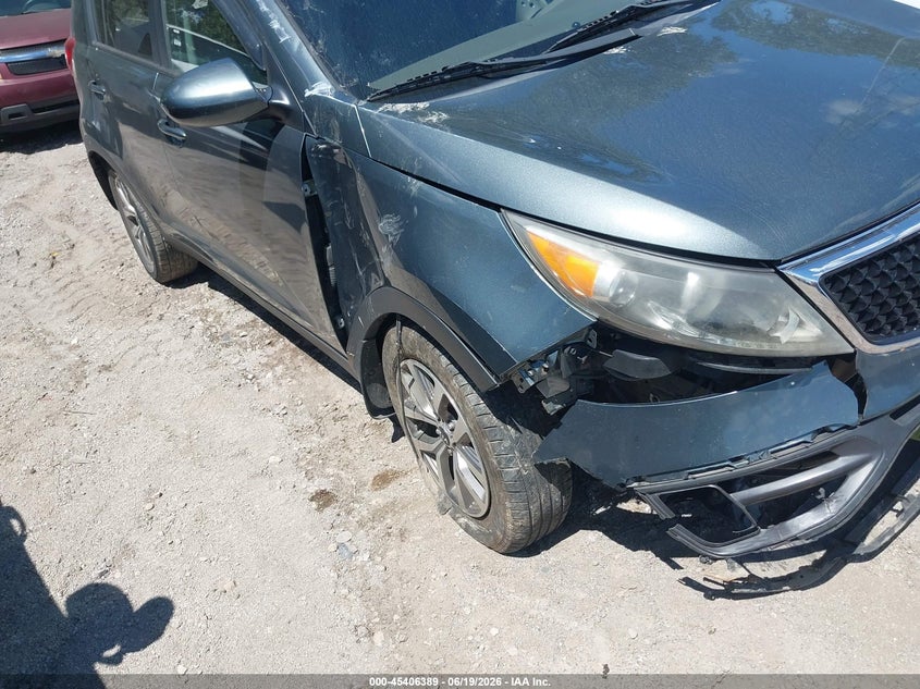 2014 Kia Sportage VIN KNDPB3AC6E7656866 IAAI salvage auction — RIGHT FRONT, Salvage (Indiana), sold $900 on 2026-07-22 (photo 6)