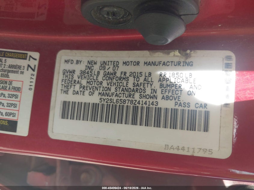 2008 Pontiac Vibe VIN 5Y2SL65878Z414143 IAAI salvage auction — ENGINE DAMAGE, Clear (North Carolina), sold $825 on 2026-07-09 (photo 9)