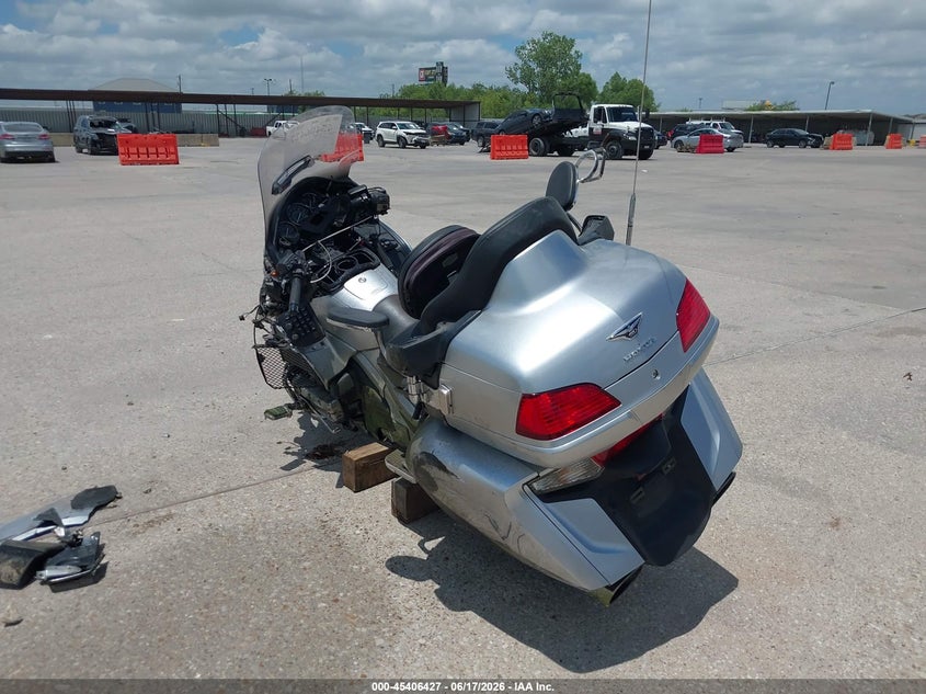 2015 Honda VIN JH2SC68G9FK300581 IAAI salvage auction — ALL OVER, Salvage Title, sold $775 on 2026-07-29 (photo 3)
