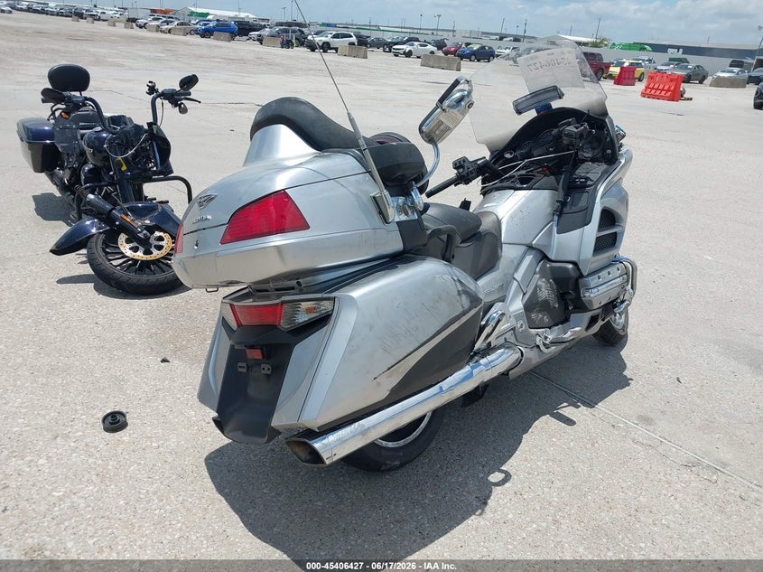 2015 Honda VIN JH2SC68G9FK300581 IAAI salvage auction — ALL OVER, Salvage Title, sold $775 on 2026-07-29 (photo 4)