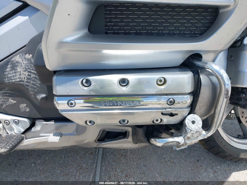 2015 Honda VIN JH2SC68G9FK300581 IAAI salvage auction — ALL OVER, Salvage Title, sold $4,300 on 2026-07-29 (photo 8)