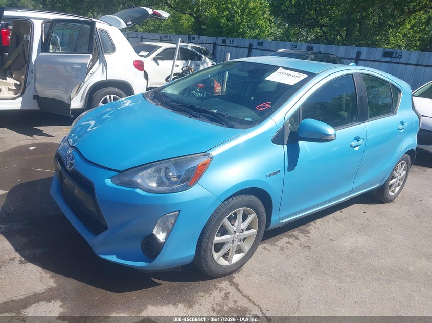 2015 Toyota Prius c VIN JTDKDTB37F1113095 IAAI salvage auction — REAR END, Salvage Title, sold $1,500 on 2026-07-30 (photo 2)