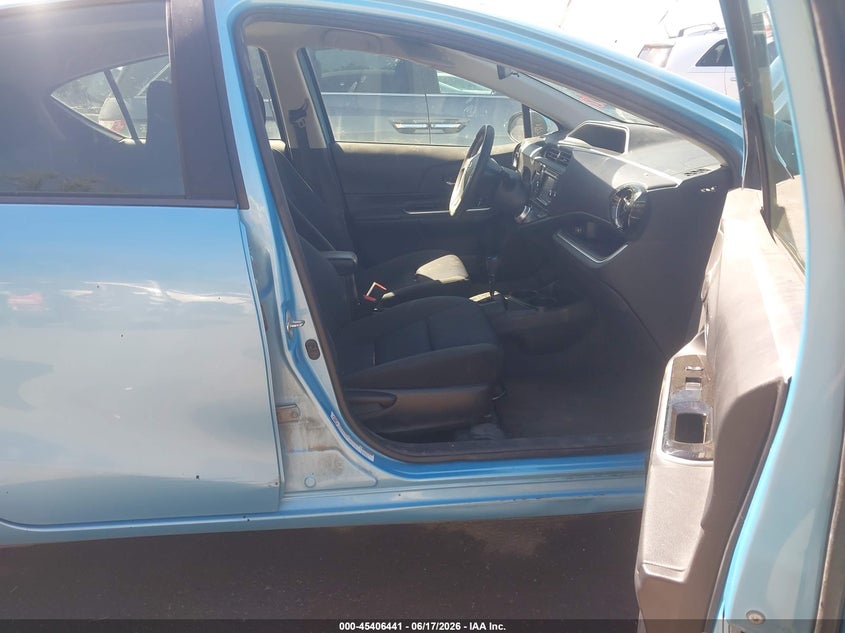 2015 Toyota Prius c VIN JTDKDTB37F1113095 IAAI salvage auction — REAR END, Salvage Title, sold $1,500 on 2026-07-30 (photo 5)