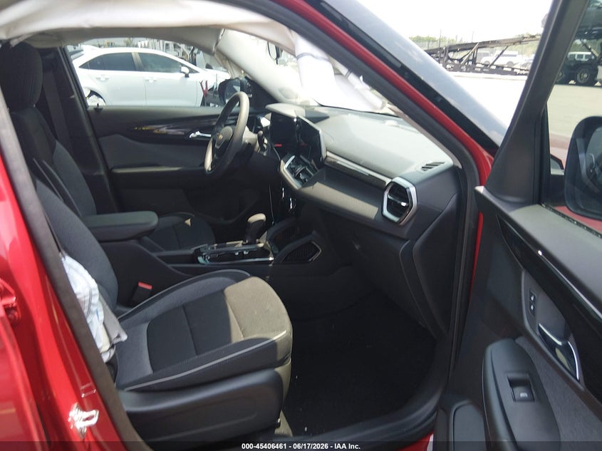 2026 Chevrolet Trailblazer VIN KL79MPSP3TB165951 IAAI salvage auction — SIDE, Salvage Title, sold $6,800 on 2026-07-30 (photo 5)