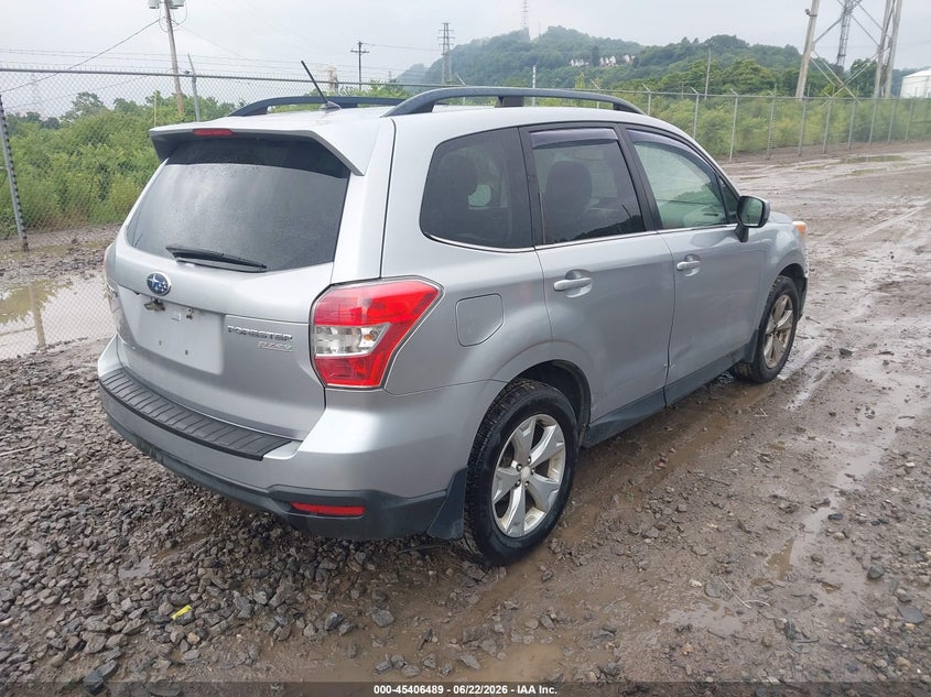 2015 Subaru Forester VIN JF2SJAHC5FH818104 IAAI salvage auction — NORMAL WEAR, Clear (Pennsylvania), sold $1,225 on 2026-07-21 (photo 4)