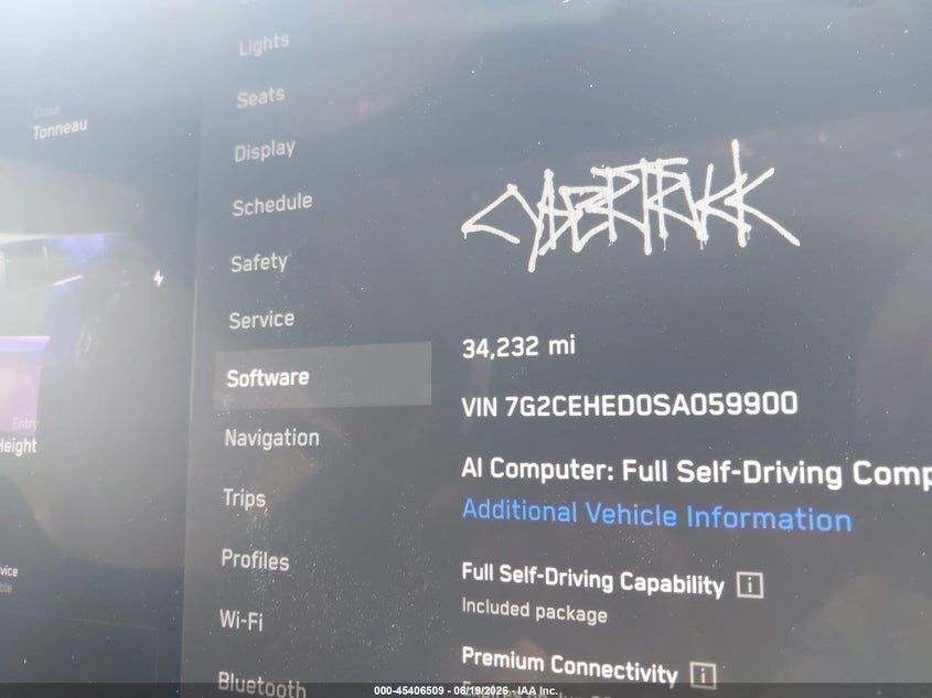2025 Tesla Cybertruck VIN 7G2CEHED0SA059900 IAAI salvage auction — ROLLOVER, Salvage Title, sold $21,950 on 2026-08-31 (photo 7)