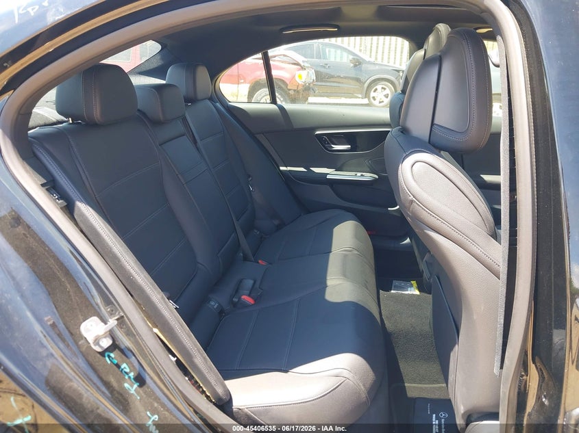 2026 Mercedes-benz VIN W1KAF4HB3TR302713 IAAI salvage auction — RIGHT SIDE, Salvage Title, sold $21,600 on 2026-07-27 (photo 8)