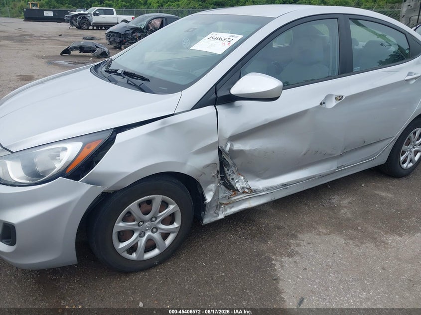 2013 Hyundai Accent VIN KMHCT4AE7DU323333 IAAI salvage auction — LEFT SIDE, Salvage (Louisiana), sold $1,475 on 2026-07-14 (photo 6)