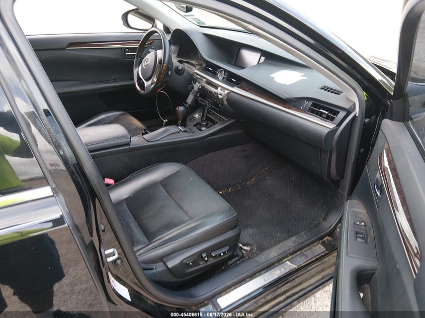 2014 Lexus ES VIN JTHBK1GGXE2091008 IAAI salvage auction — FRONT END, Salvage Title, sold $2,900 on 2026-08-27 (photo 5)