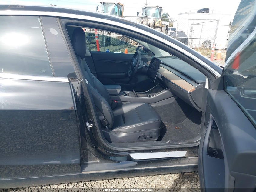 2018 Tesla Model 3 VIN 5YJ3E1EA7JF101478 IAAI salvage auction — LEFT FRONT, Salvage (Oregon), sold $3,350 on 2026-07-31 (photo 5)