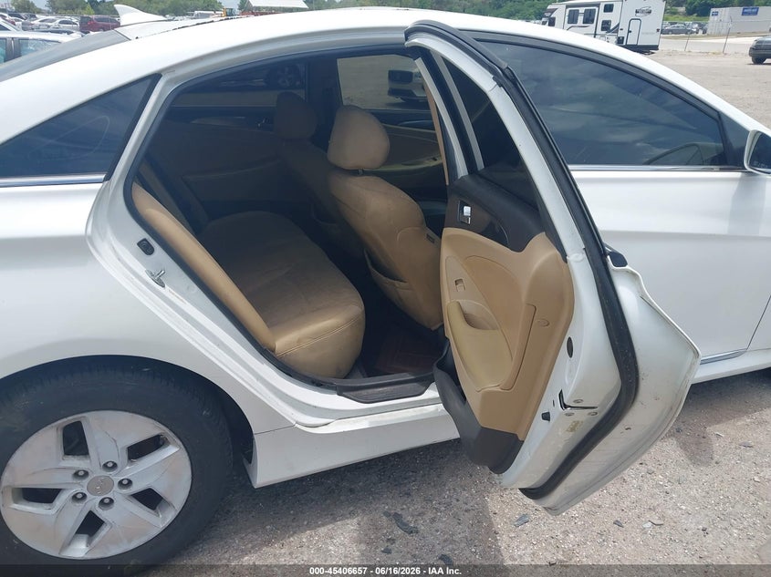 2012 Hyundai Sonata VIN KMHEC4A48CA020965 IAAI salvage auction — FRONT END, Clear (Florida), sold $700 on 2026-07-23 (photo 8)