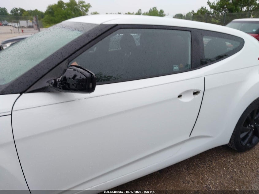 2016 Hyundai Veloster VIN KMHTC6AD4GU264796 IAAI salvage auction — LEFT SIDE, Clear (Wisconsin), sold $1,500 on 2026-07-28 (photo 6)