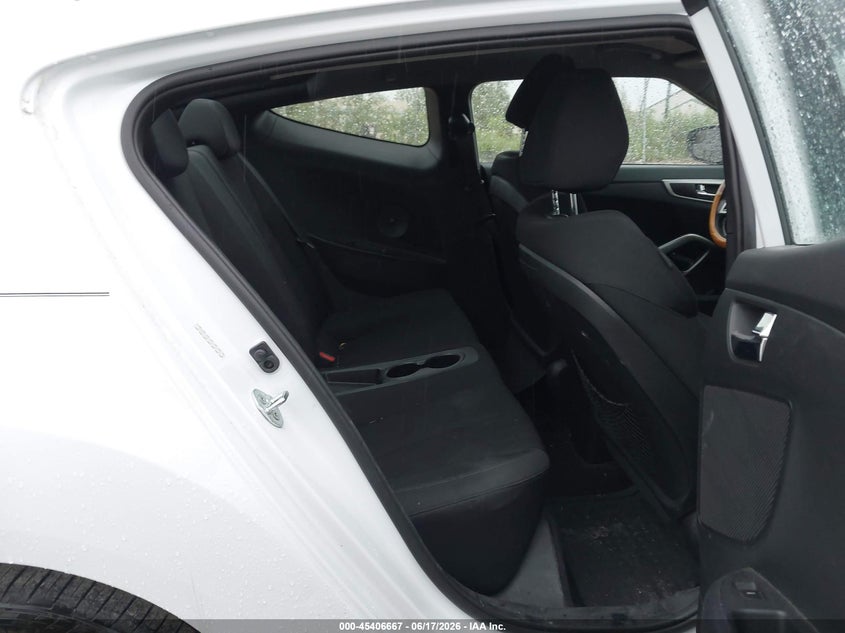2016 Hyundai Veloster VIN KMHTC6AD4GU264796 IAAI salvage auction — LEFT SIDE, Clear (Wisconsin), sold $1,500 on 2026-07-28 (photo 8)