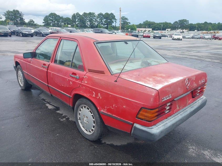 1988 Mercedes-benz 190 VIN WDBDA28D7JF533459 IAAI salvage auction — NORMAL WEAR, Clear (Georgia), sold $550 on 2026-07-15 (photo 3)