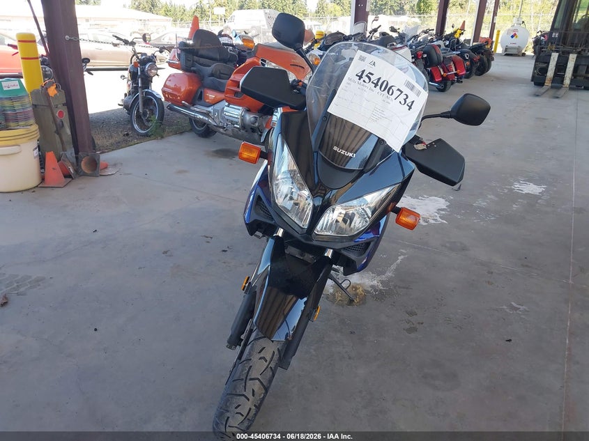 2005 Suzuki Dl1000 VIN JS1VT53A252100671 IAAI salvage auction — RIGHT SIDE, Clear (Washington), sold $650 on 2026-07-07 (photo 5)