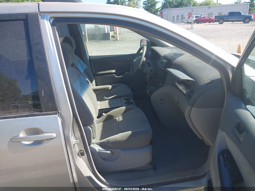 2004 Toyota Sienna VIN 5TDZA23C44S011219 IAAI salvage auction — NORMAL WEAR, Original (Ohio), sold $75 on 2026-07-21 (photo 5)