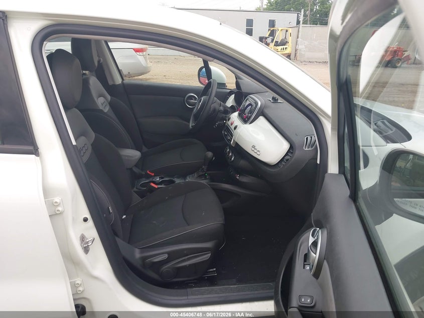 2016 Fiat 500x VIN ZFBCFXATXGP382362 IAAI salvage auction — SIDE, Salvage Title, sold $875 on 2026-08-14 (photo 5)