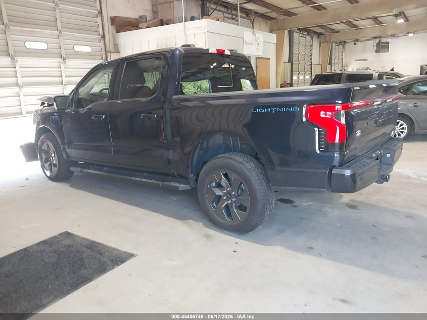 2024 Ford VIN 1FT6W5L73RWG05767 IAAI salvage auction — FRONT END, Salvage Title, sold $10,500 on 2026-07-30 (photo 3)
