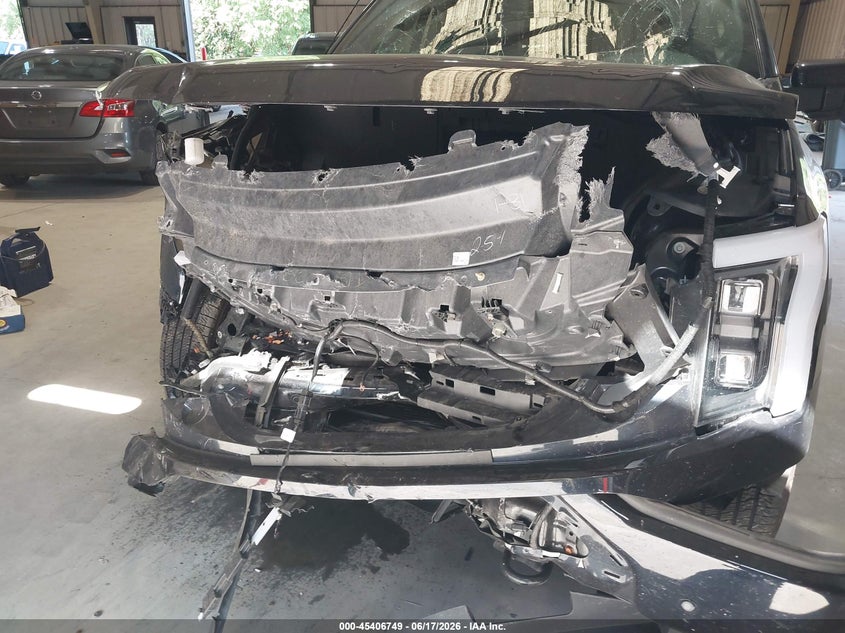 2024 Ford VIN 1FT6W5L73RWG05767 IAAI salvage auction — FRONT END, Salvage Title, sold $10,500 on 2026-07-30 (photo 6)