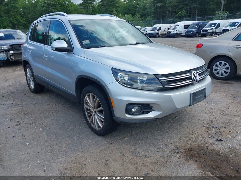 2012 Volkswagen Tiguan VIN WVGBV7AX7CW569472 IAAI salvage auction — NORMAL WEAR, Clear (Massachusetts), sold $425 on 2026-07-17 (photo 1)
