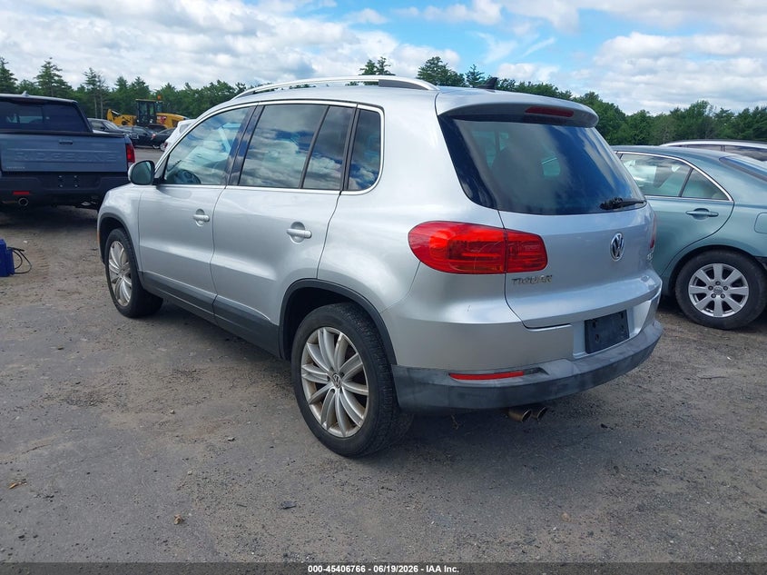2012 Volkswagen Tiguan VIN WVGBV7AX7CW569472 IAAI salvage auction — NORMAL WEAR, Clear (Massachusetts), sold $425 on 2026-07-17 (photo 3)