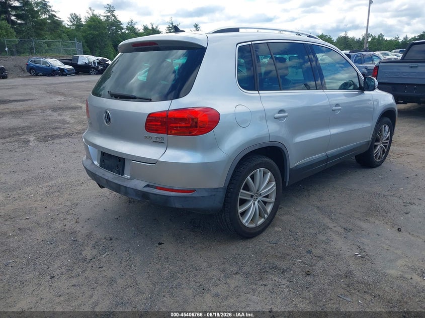 2012 Volkswagen Tiguan VIN WVGBV7AX7CW569472 IAAI salvage auction — NORMAL WEAR, Clear (Massachusetts), sold $425 on 2026-07-17 (photo 4)