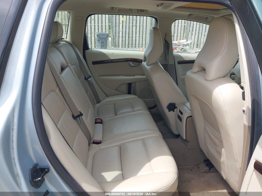 2009 Volvo V70 VIN YV1BW982191104774 IAAI salvage auction — NORMAL WEAR, Clear (Virginia), sold $300 on 2026-07-06 (photo 8)