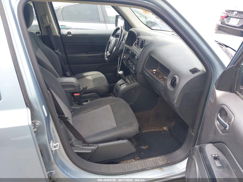 2013 Jeep Liberty (patriot) VIN 1C4NJRFB7DD212277 IAAI salvage auction — REAR END, Salvage Title, sold $400 on 2026-07-11 (photo 5)