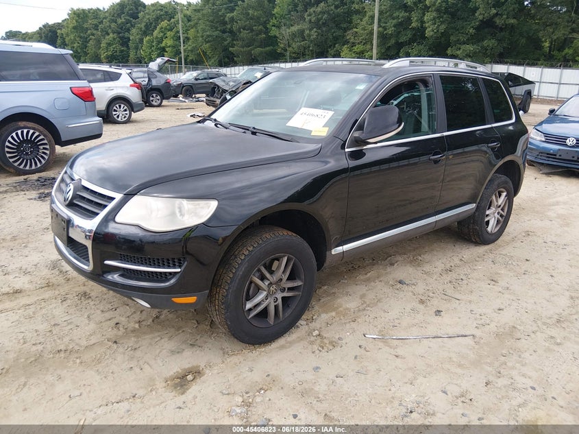 2009 Volkswagen Touareg VIN WVGBE77L09D001850 IAAI salvage auction — SIDE, Salvage (Georgia), sold $625 on 2026-07-16 (photo 2)