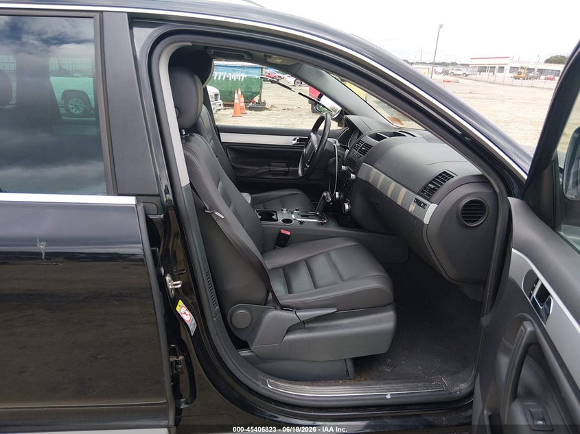 2009 Volkswagen Touareg VIN WVGBE77L09D001850 IAAI salvage auction — SIDE, Salvage (Georgia), sold $625 on 2026-07-16 (photo 5)